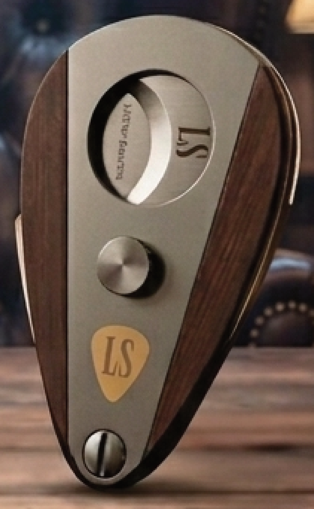 The Ovalis cigar cutter in Brazilian walnut and stainless steel, by Puro by Lenny Santos