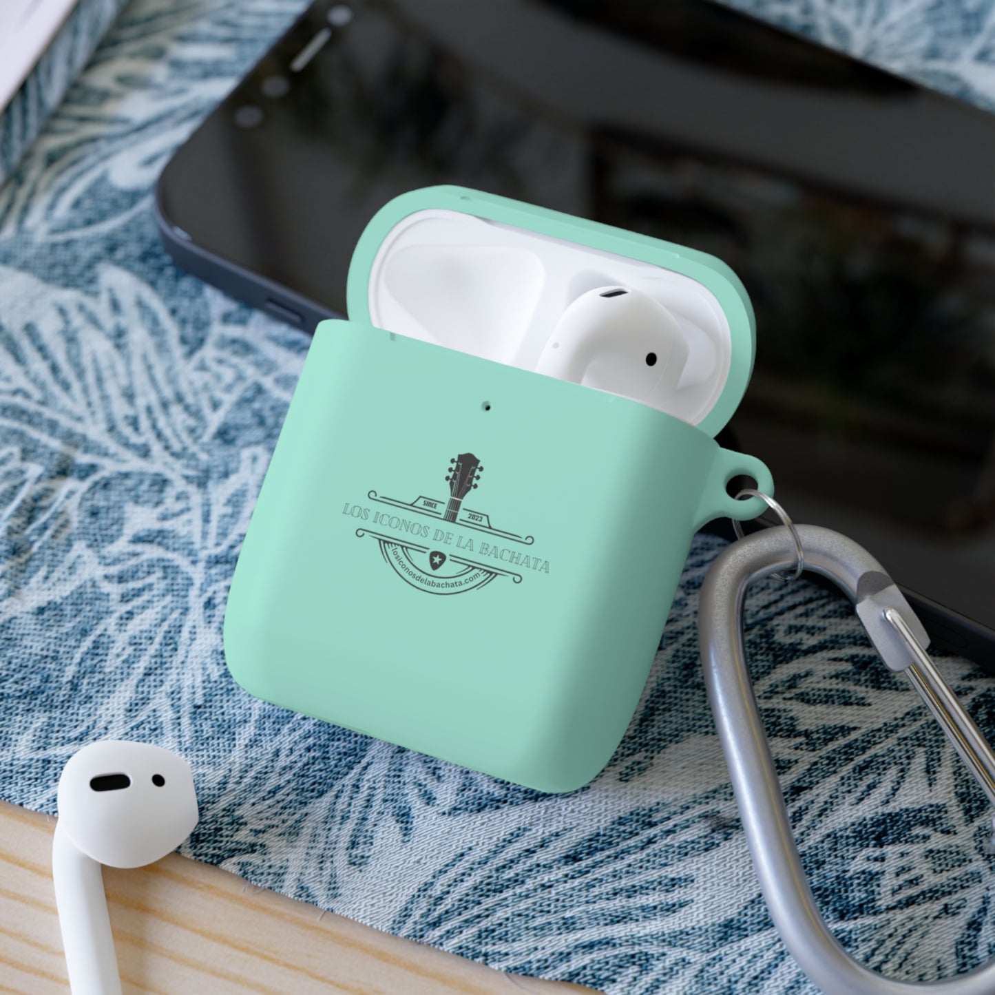 Los Iconos De La Bachata AirPods and AirPods Pro Case Cover